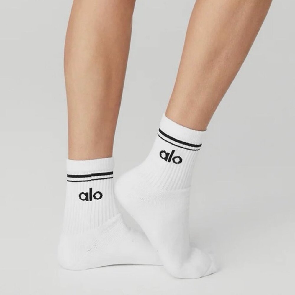 ALO Yoga Unisex Half-Crew Socks in White/Black - NEW